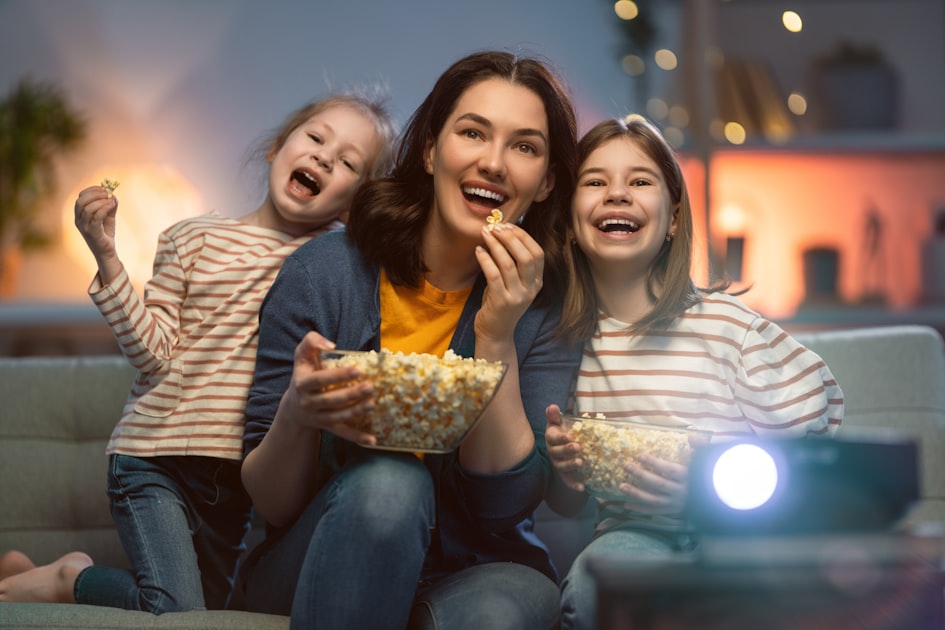 Piknik Malam & Stargazing di Rumah: Ide Aktivitas Seru Anak